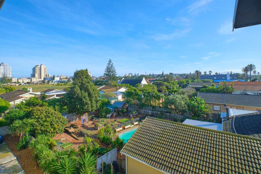 1 Bedroom Property for Sale in Bloubergrant Western Cape
